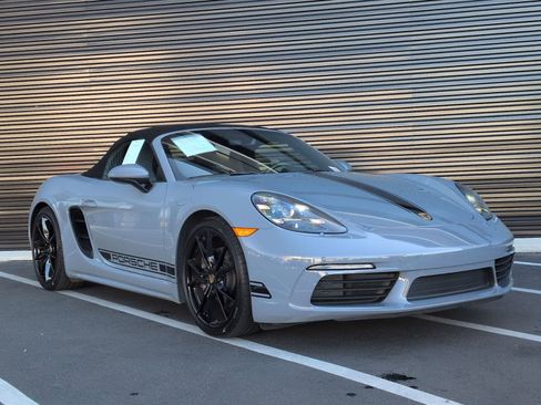 Certified 2025 Porsche 718 Boxster RWD image 9