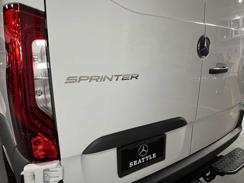Used 2026 Mercedes-Benz Sprinter 2500 image 14
