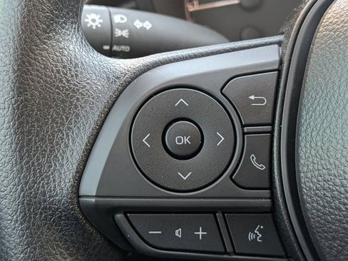 Used 2025 Toyota Corolla LE image 23