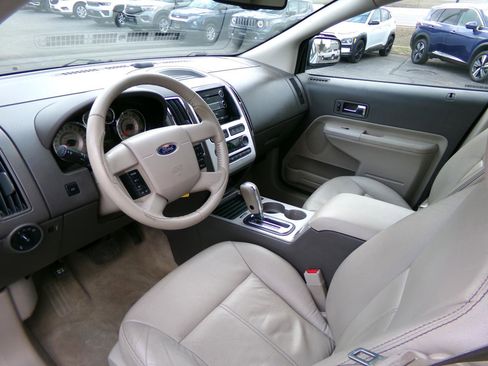 Used 2010 Ford Edge SEL image 12