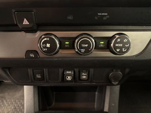 Used 2019 Toyota Tacoma SR5 image 22