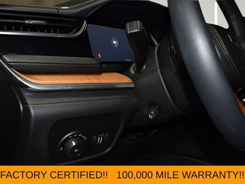Used 2023 Jeep Grand Cherokee L Summit AWD/4WD image 21