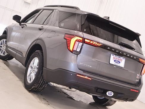 New 2026 Ford Explorer Active image 30