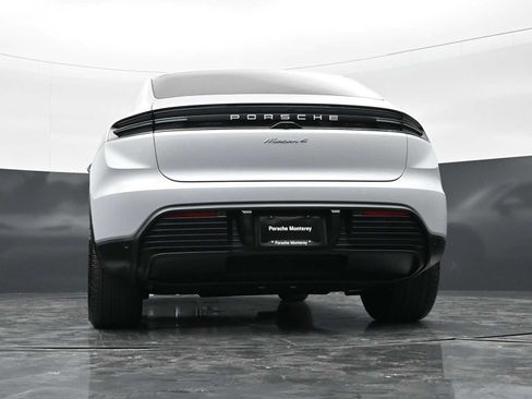 New 2026 Porsche Macan 4 Electric image 46