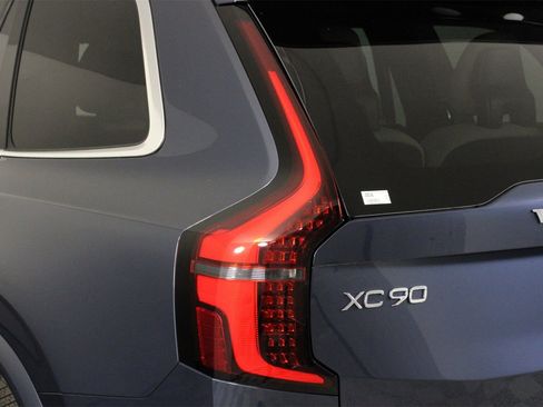 New 2026 Volvo XC90 B6 Plus image 15