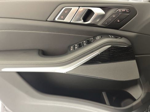 Used 2026 BMW X7 xDrive40i w/ M Sport Package image 12