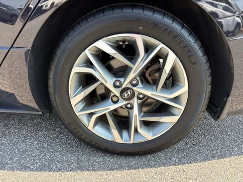 Certified 2023 Hyundai Sonata SEL w/ Convenience Package FWD image 8