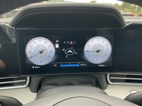 Certified 2024 Hyundai Elantra Limited image 15