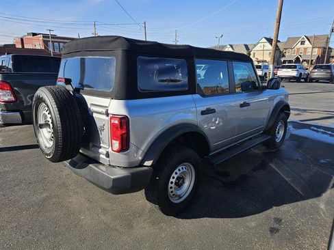 Used 2023 Ford Bronco 4-Door image 4
