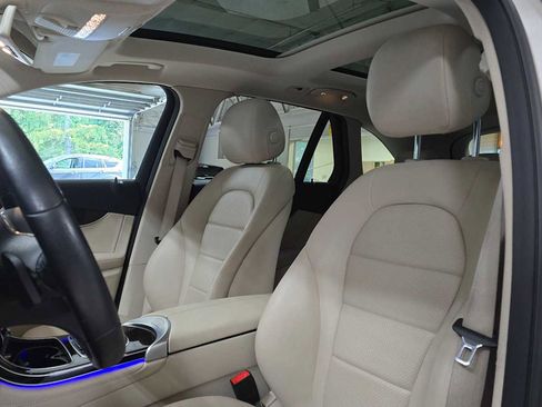 Used 2020 Mercedes-Benz GLC 300 4MATIC image 21