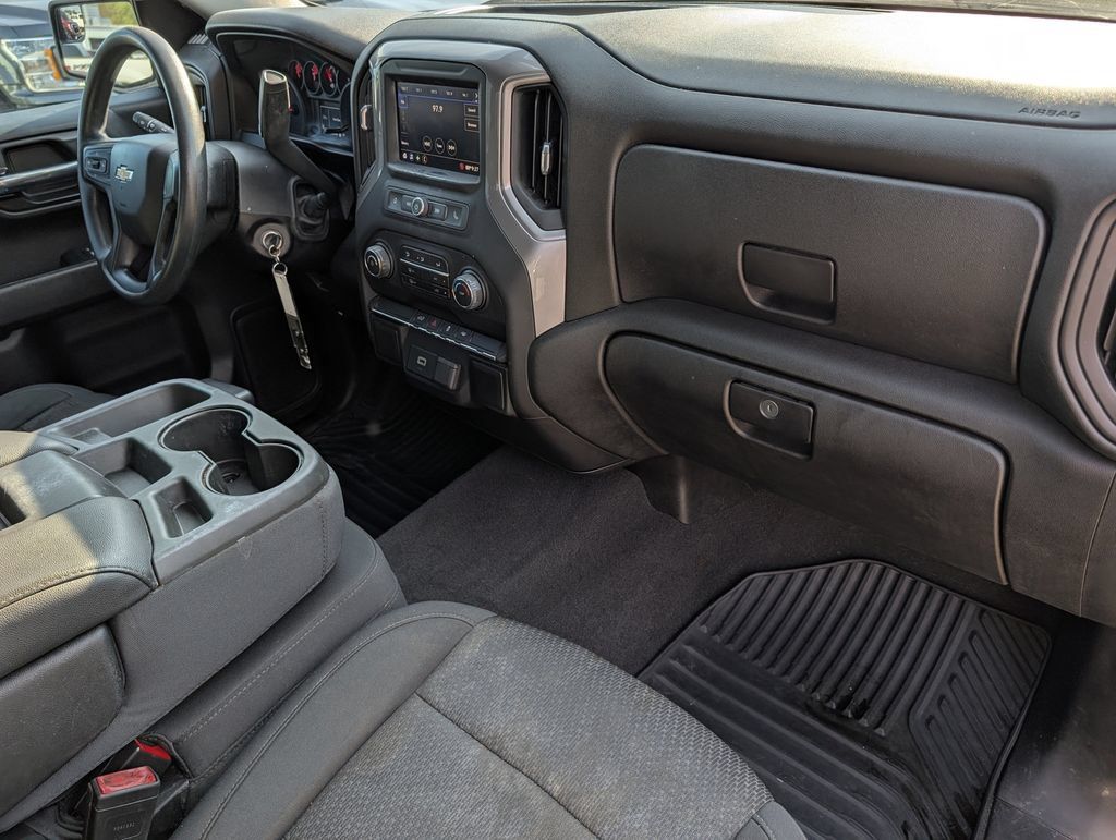Used 2020 Chevrolet Silverado 1500 Custom w/ Custom Value Package RWD image 28