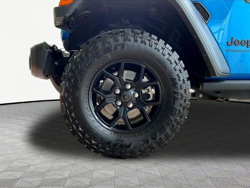 Used 2024 Jeep Wrangler Unlimited Sport AWD/4WD image 32