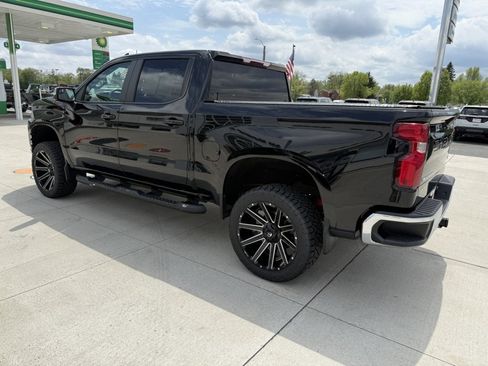 Used 2021 Chevrolet Silverado 1500 LT AWD/4WD image 6