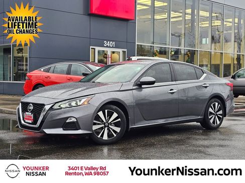 Used 2022 Nissan Altima 2.5 SV FWD image 1