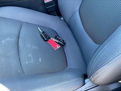 Used 2019 Toyota RAV4 LE w/ Carpet Mat Package FWD image 14