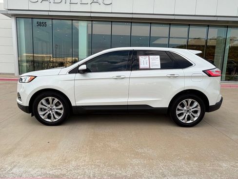 Used 2021 Ford Edge Titanium FWD image 2