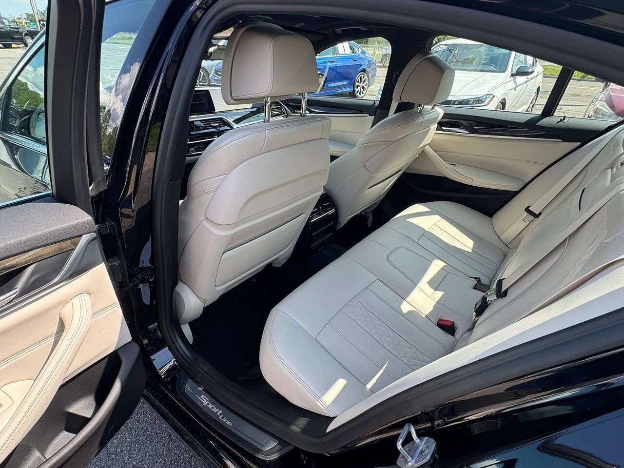 Used 2019 BMW 530i xDrive w/ Premium Package AWD/4WD image 13