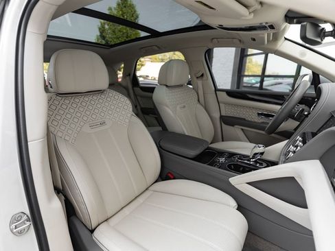 Used 2023 Bentley Bentayga Speed AWD/4WD image 37