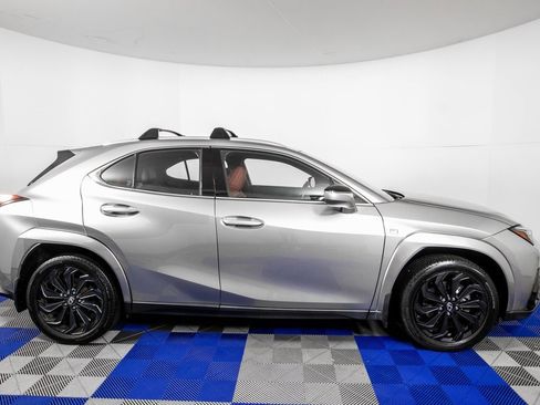 Used 2022 Lexus UX 200 F Sport image 4