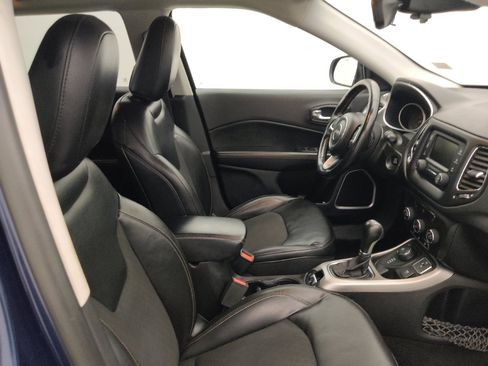 Used 2018 Jeep Compass Latitude w/ Cold Weather Group AWD/4WD image 21