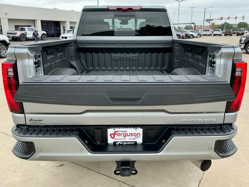 Used 2025 GMC Sierra 2500 Denali Ultimate AWD/4WD image 18