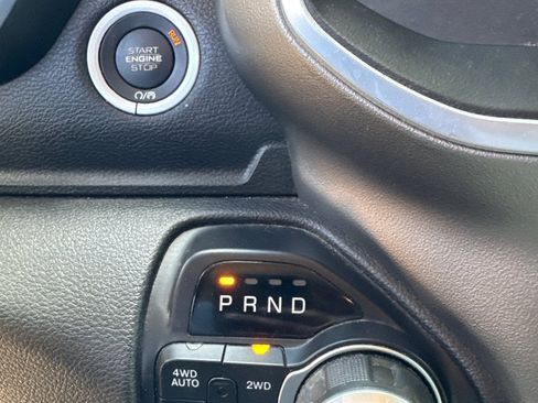 Used 2019 RAM 1500 Big Horn AWD/4WD image 12
