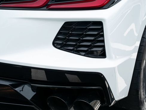 Used 2020 Chevrolet Corvette Stingray Preferred Cpe w/ 2LT Preferred Equipment Group RWD image 17
