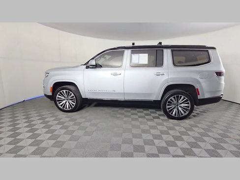 Used 2022 Jeep Grand Wagoneer Series III AWD/4WD image 47