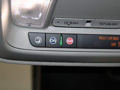 Certified 2022 Cadillac XT4 Luxury w/ Cold Weather Package image 28