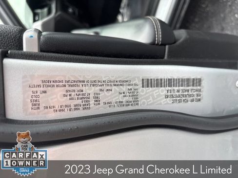 Used 2023 Jeep Grand Cherokee L Limited AWD/4WD image 33