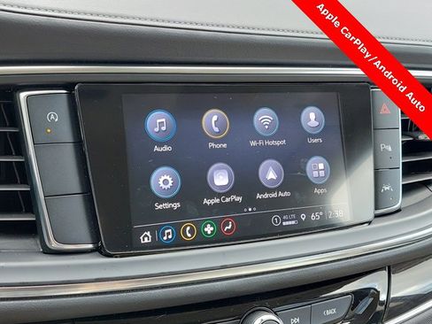 Used 2023 Buick Enclave Essence image 24