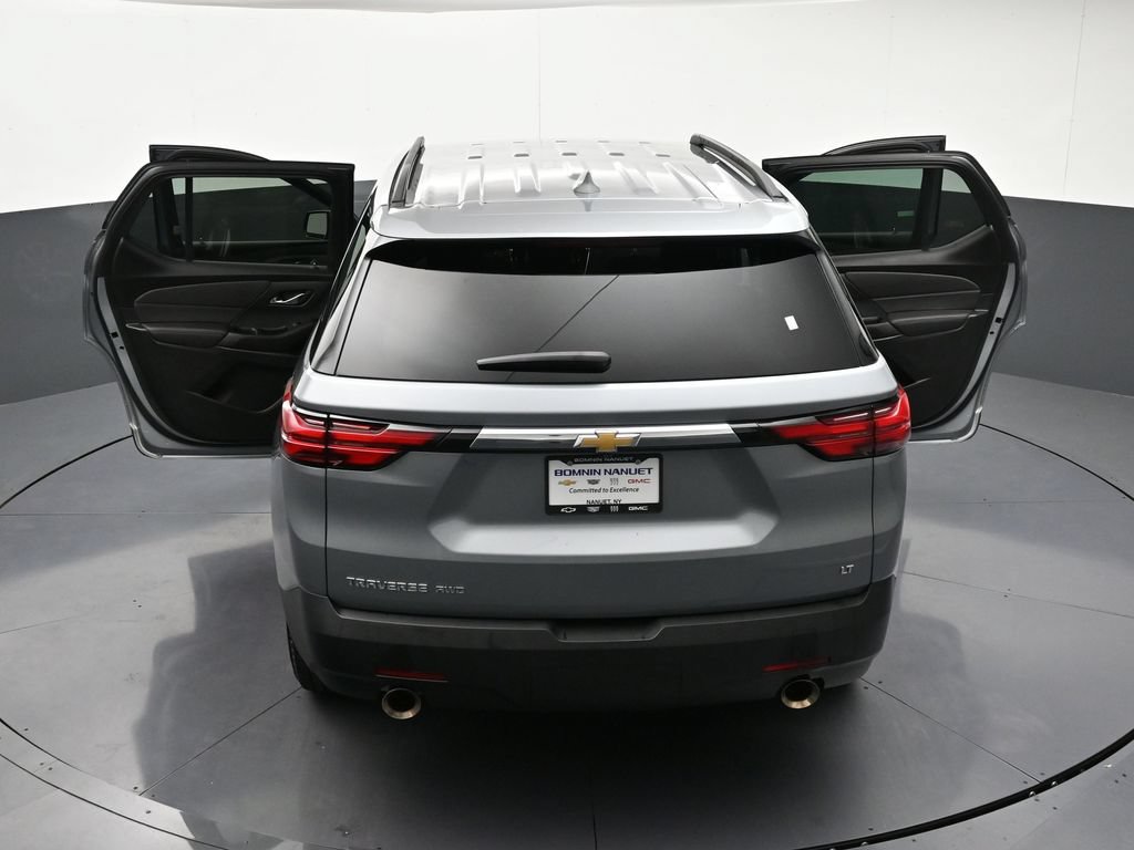 Used 2023 Chevrolet Traverse LT AWD/4WD image 36