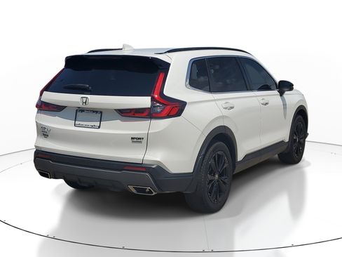 Used 2024 Honda CR-V Sport Touring image 6