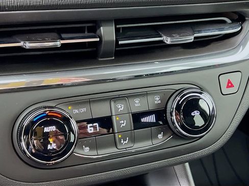 New 2025 Buick Envista Sport Touring w/ Convenience I Package FWD image 12