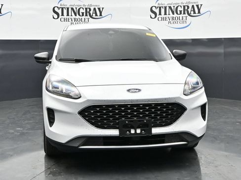 Used 2022 Ford Escape SE w/ Convenience Package FWD image 2