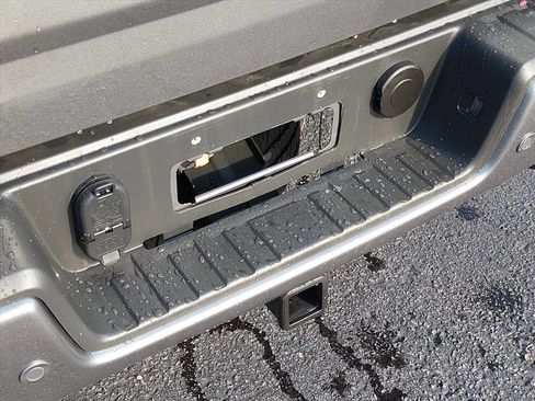 Used 2019 Chevrolet Colorado Z71 RWD image 17