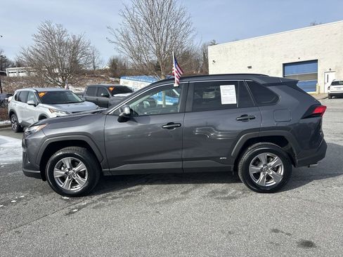 Used 2025 Toyota RAV4 XLE image 6