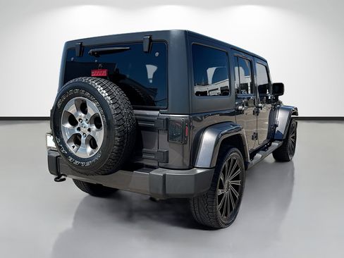 Used 2017 Jeep Wrangler Unlimited Sahara w/ Dual Top Group image 5