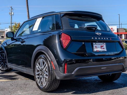 Used 2025 MINI Cooper S image 21