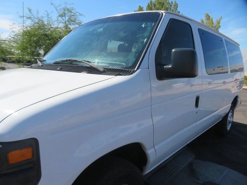 Used 2011 Ford E-350 and Econoline 350 XL w/ Interior Upgrade Pkg RWD image 8