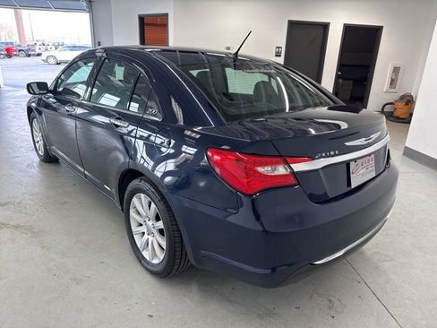Used 2013 Chrysler 200 Limited FWD image 8