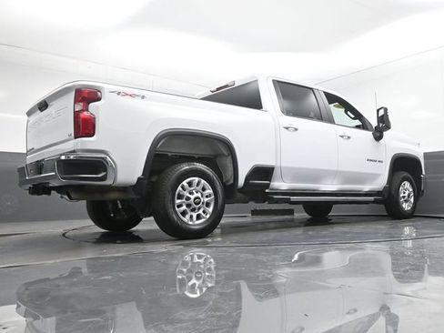 Used 2026 Chevrolet Silverado 2500 LT AWD/4WD image 32