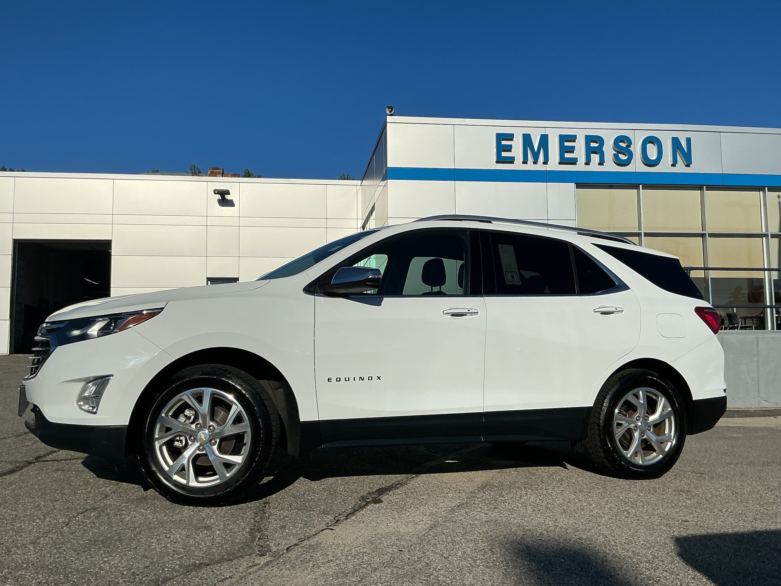 Certified 2019 Chevrolet Equinox Premier w/ LPO, Cargo Package AWD/4WD image 3