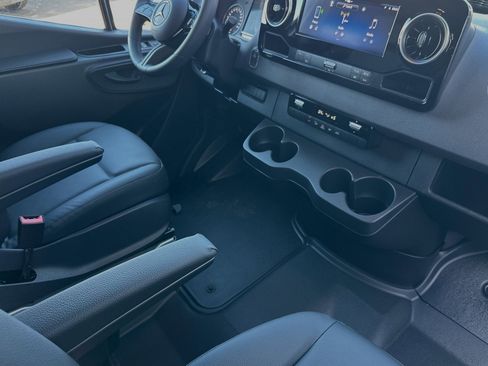 New 2025 Mercedes-Benz Sprinter 2500 image 15