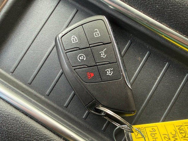 Used 2021 GMC Yukon XL Denali w/ Denali Ultimate Package AWD/4WD image 16