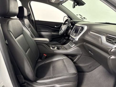 Used 2023 GMC Acadia SLT image 23
