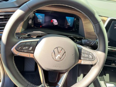 New 2026 Volkswagen Atlas SE image 15