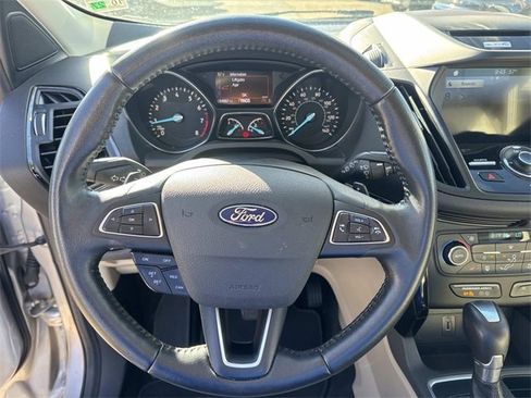 Used 2017 Ford Escape Titanium image 27