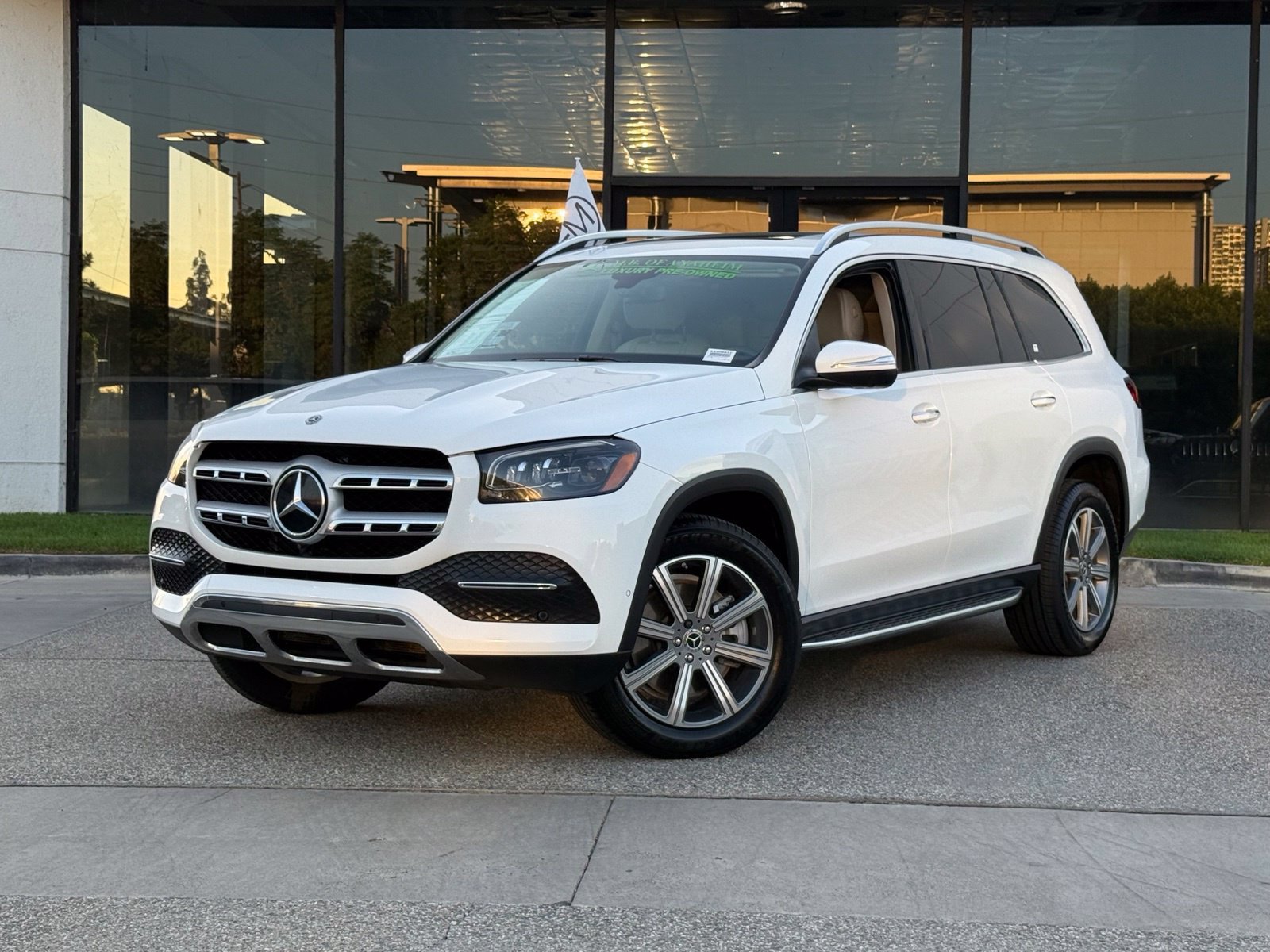 Used 2021 Mercedes-Benz GLS 450 4MATIC image 2