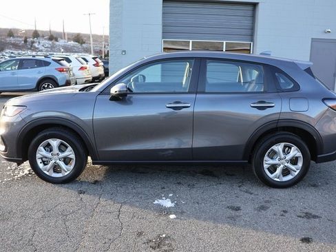 Certified 2025 Honda HR-V LX image 5